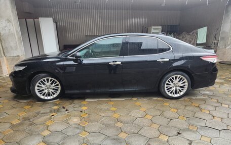 Toyota Camry, 2019 год, 2 300 000 рублей, 2 фотография