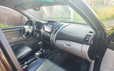 Mitsubishi Pajero Sport II рестайлинг, 2014 год, 2 200 000 рублей, 5 фотография