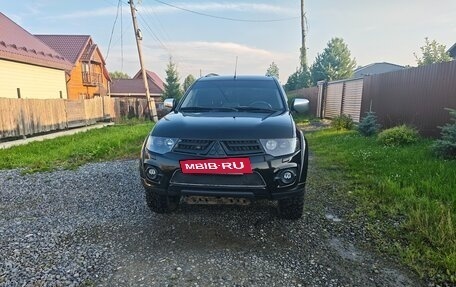 Mitsubishi Pajero Sport II рестайлинг, 2014 год, 2 200 000 рублей, 12 фотография