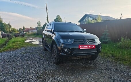 Mitsubishi Pajero Sport II рестайлинг, 2014 год, 2 200 000 рублей, 11 фотография