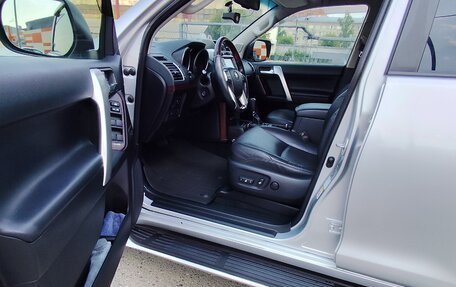Toyota Land Cruiser Prado 150 рестайлинг 2, 2014 год, 4 100 000 рублей, 5 фотография