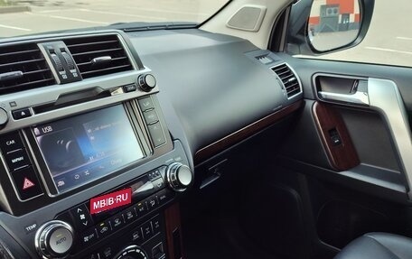 Toyota Land Cruiser Prado 150 рестайлинг 2, 2014 год, 4 100 000 рублей, 3 фотография