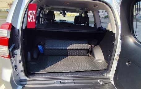 Toyota Land Cruiser Prado 150 рестайлинг 2, 2014 год, 4 100 000 рублей, 11 фотография