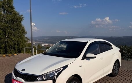 KIA Rio IV, 2020 год, 1 450 000 рублей, 1 фотография