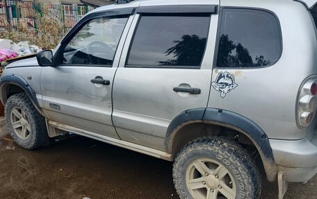Chevrolet Niva I рестайлинг, 2004 год, 250 000 рублей, 3 фотография