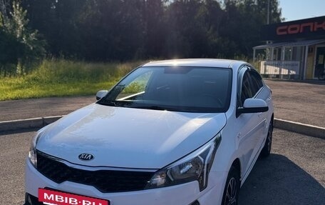 KIA Rio IV, 2020 год, 1 450 000 рублей, 4 фотография