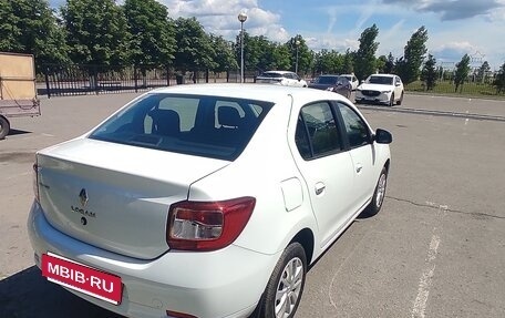 Renault Logan II, 2015 год, 900 000 рублей, 4 фотография