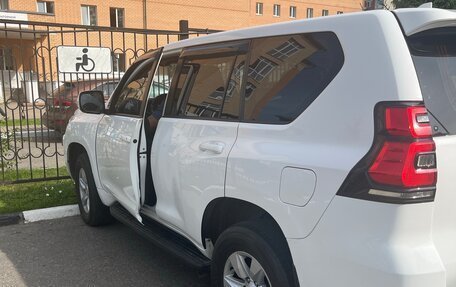 Toyota Land Cruiser Prado 150 рестайлинг 2, 2018 год, 5 000 000 рублей, 2 фотография