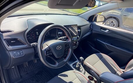 Hyundai Solaris II рестайлинг, 2022 год, 2 050 000 рублей, 5 фотография