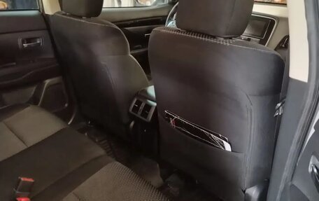 Mitsubishi Outlander III рестайлинг 3, 2019 год, 2 200 000 рублей, 14 фотография