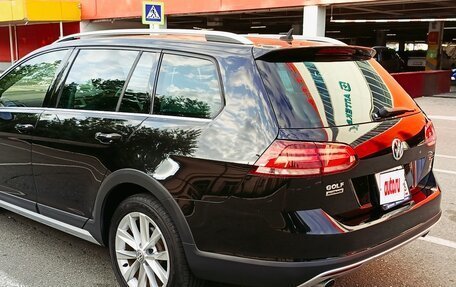 Volkswagen Golf VII, 2018 год, 2 300 000 рублей, 2 фотография