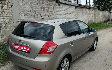 KIA cee'd I рестайлинг, 2010 год, 650 000 рублей, 3 фотография