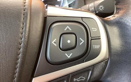 Toyota Harrier, 2020 год, 2 750 000 рублей, 12 фотография
