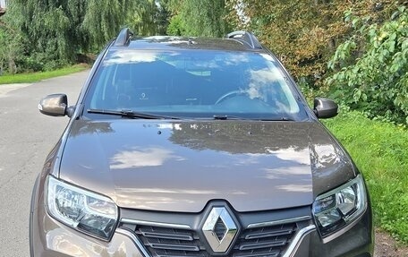 Renault Sandero II рестайлинг, 2019 год, 1 270 000 рублей, 2 фотография