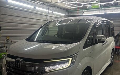 Honda Stepwgn IV, 2018 год, 2 650 000 рублей, 2 фотография