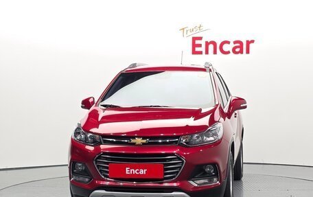 Chevrolet Trax, 2017 год, 840 000 рублей, 3 фотография
