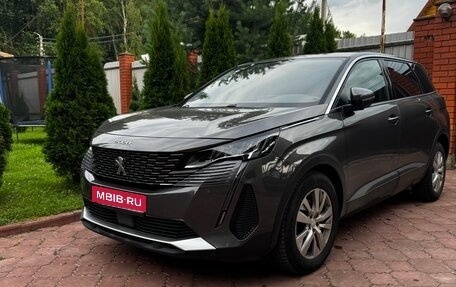 Peugeot 5008 II, 2021 год, 2 300 000 рублей, 1 фотография