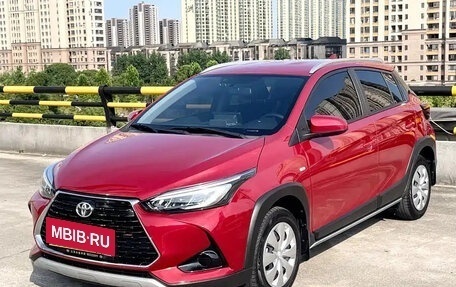Toyota Yaris, 2022 год, 1 082 020 рублей, 3 фотография