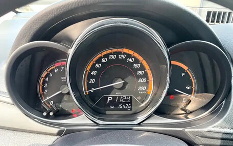Toyota Yaris, 2022 год, 1 082 020 рублей, 8 фотография