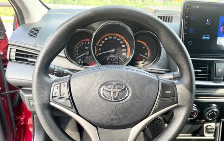 Toyota Yaris, 2022 год, 1 082 020 рублей, 14 фотография