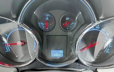 Chevrolet Cruze II, 2011 год, 555 750 рублей, 16 фотография