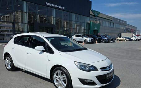 Opel Astra J, 2014 год, 770 000 рублей, 3 фотография