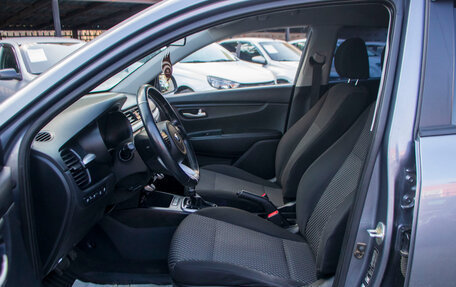 KIA Rio IV, 2018 год, 1 599 000 рублей, 13 фотография