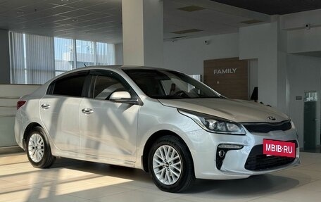KIA Rio IV, 2017 год, 875 000 рублей, 3 фотография