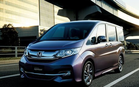 Honda Stepwgn IV, 2017 год, 2 000 000 рублей, 3 фотография