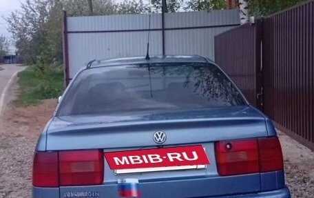 Volkswagen Passat B4, 1993 год, 120 000 рублей, 2 фотография