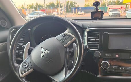 Mitsubishi Outlander III рестайлинг 3, 2014 год, 1 375 000 рублей, 8 фотография