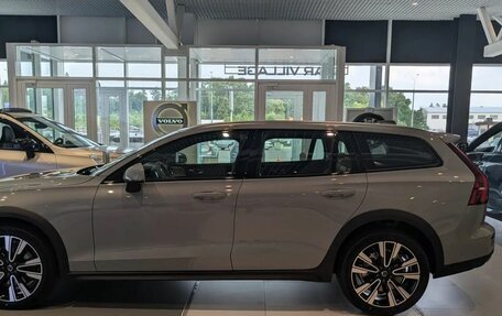 Volvo V60 Cross Country II, 2026 год, 7 990 000 рублей, 2 фотография