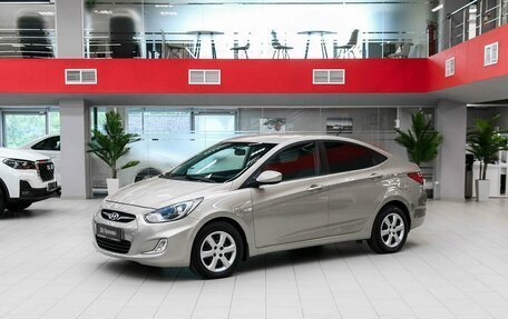 Hyundai Solaris II рестайлинг, 2013 год, 895 000 рублей, 1 фотография
