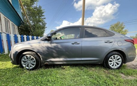 Hyundai Solaris II рестайлинг, 2018 год, 1 100 000 рублей, 15 фотография