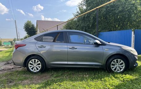 Hyundai Solaris II рестайлинг, 2018 год, 1 100 000 рублей, 20 фотография