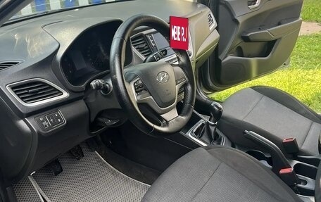 Hyundai Solaris II рестайлинг, 2018 год, 1 100 000 рублей, 21 фотография