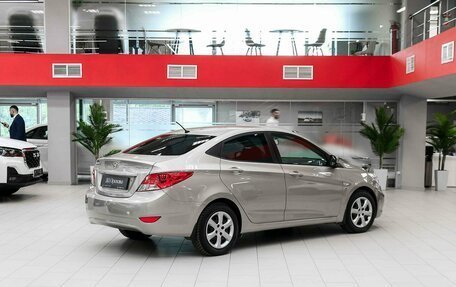 Hyundai Solaris II рестайлинг, 2013 год, 895 000 рублей, 2 фотография
