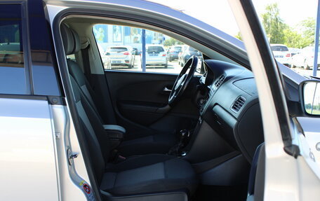 Volkswagen Polo VI (EU Market), 2011 год, 609 000 рублей, 17 фотография