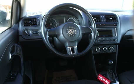 Volkswagen Polo VI (EU Market), 2011 год, 609 000 рублей, 25 фотография