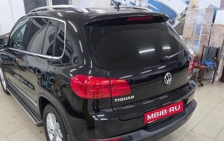 Volkswagen Tiguan I, 2013 год, 1 700 000 рублей, 2 фотография