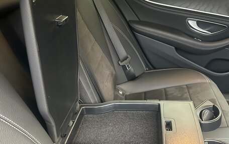 Mercedes-Benz E-Класс, 2021 год, 4 750 000 рублей, 29 фотография