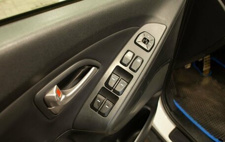 Hyundai ix35 I рестайлинг, 2012 год, 1 140 000 рублей, 33 фотография