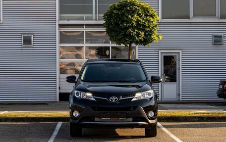 Toyota RAV4, 2015 год, 2 045 000 рублей, 2 фотография