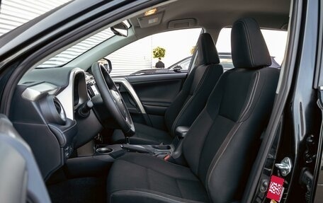 Toyota RAV4, 2015 год, 2 045 000 рублей, 11 фотография