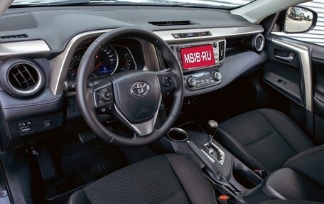 Toyota RAV4, 2015 год, 2 045 000 рублей, 13 фотография