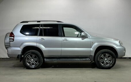 Toyota Land Cruiser Prado 120 рестайлинг, 2004 год, 1 350 000 рублей, 4 фотография