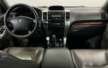Toyota Land Cruiser Prado 120 рестайлинг, 2004 год, 1 350 000 рублей, 9 фотография