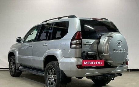 Toyota Land Cruiser Prado 120 рестайлинг, 2004 год, 1 350 000 рублей, 7 фотография