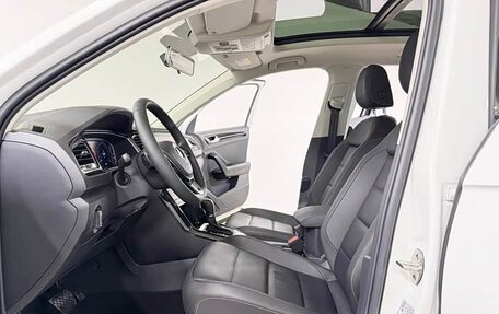 Volkswagen T-Roc I, 2022 год, 1 500 444 рублей, 13 фотография