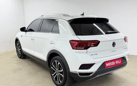 Volkswagen T-Roc I, 2022 год, 1 500 444 рублей, 5 фотография